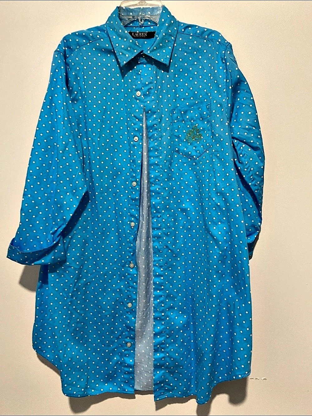 Lauren Ralph Lauren Polka Dot Button Down in Blue & White Size Small Like New